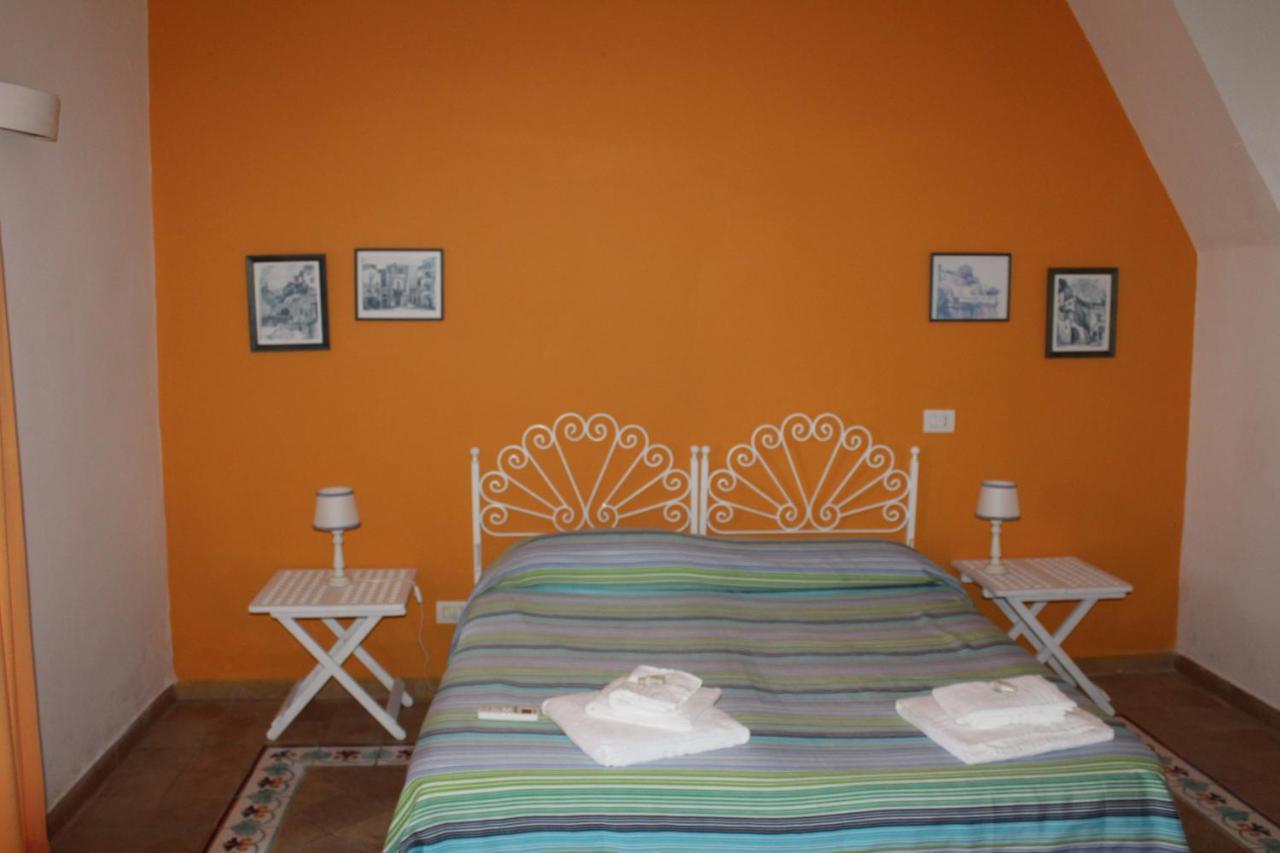 Agenzia Isotur Villa Olimpia Ponza Extérieur photo