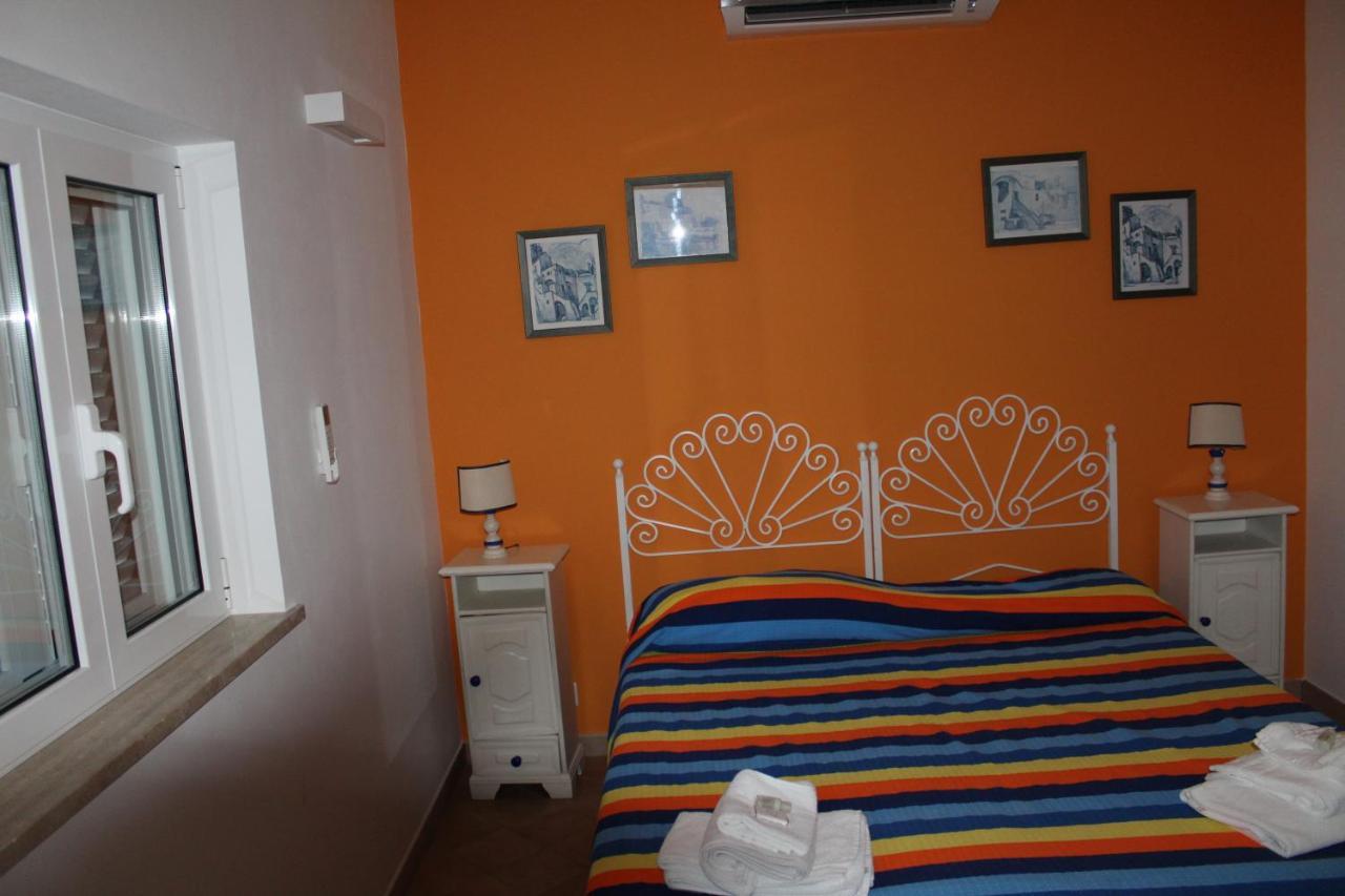 Agenzia Isotur Villa Olimpia Ponza Extérieur photo