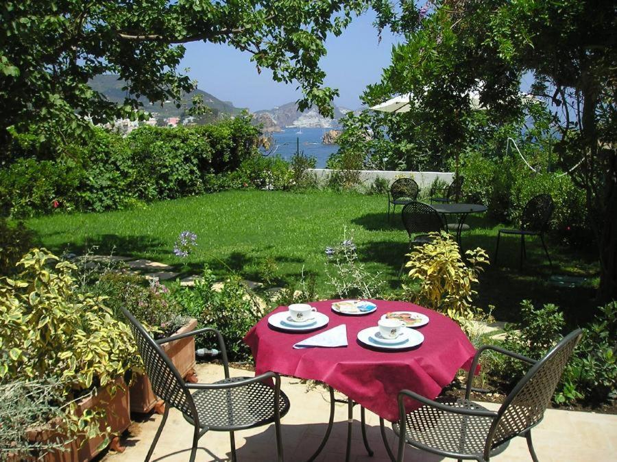 Agenzia Isotur Villa Olimpia Ponza Extérieur photo