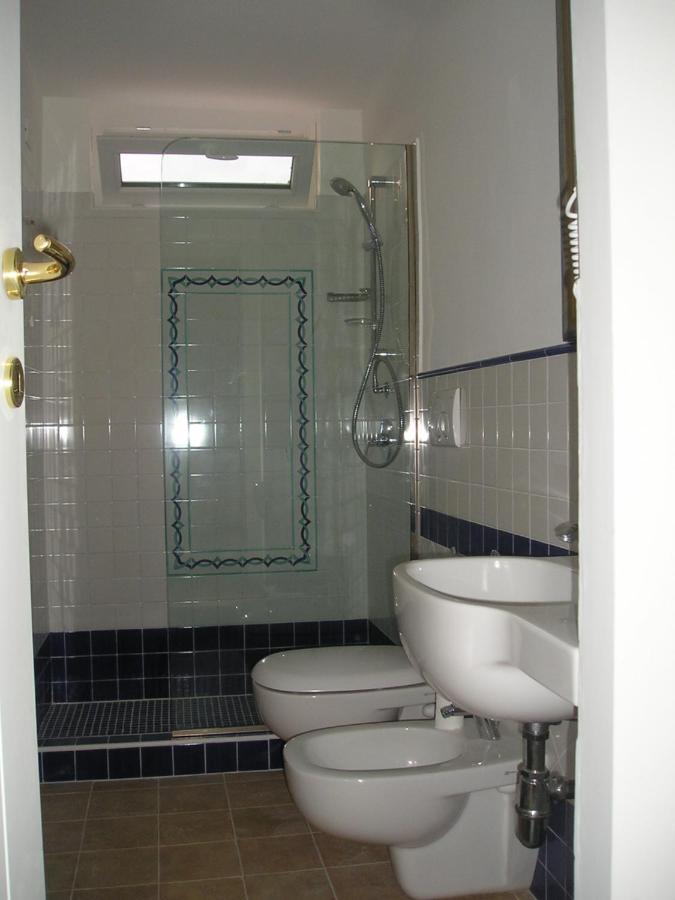 Agenzia Isotur Villa Olimpia Ponza Extérieur photo
